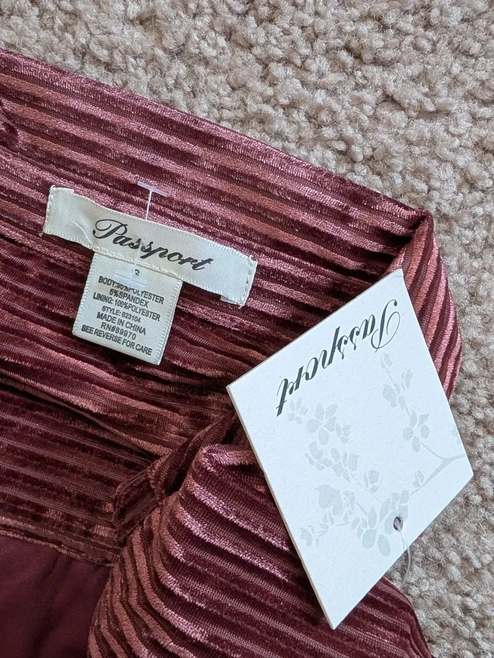 Passport Womens Rose Red Velvet Ribbed Button Front Top & Flare Pants Set Small